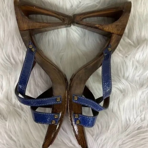 Luisa D’orio faux leather straps cut out wooden heel blue sandals , size 10 - Picture 4 of 7